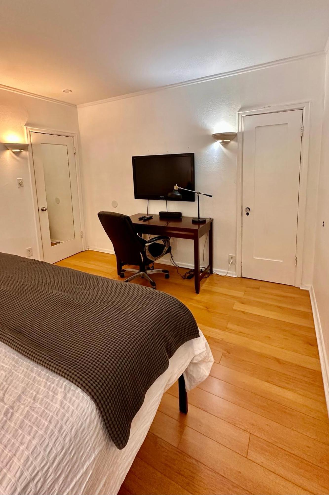 Echo Park Hills Apartment Los Angeles Room photo
